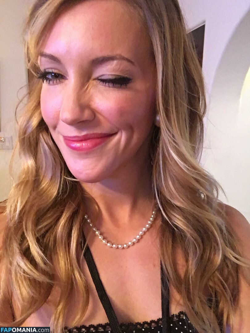 Katie Cassidy Meztelen Kikerült fotó #14