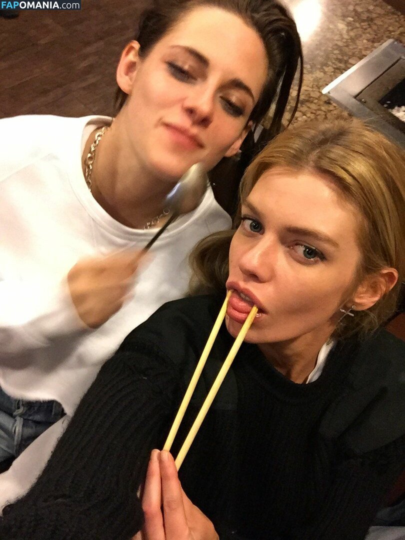 Kristen Stewart Meztelen Kikerült fotó #36