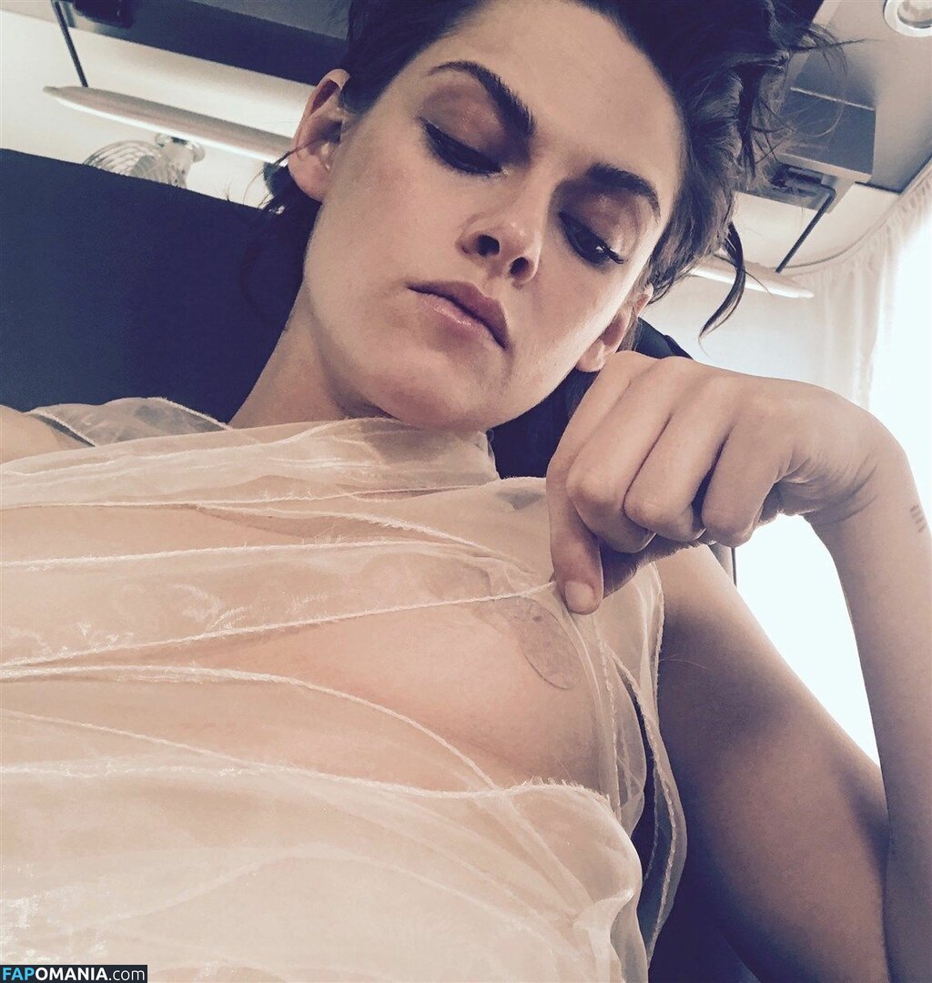 Kristen Stewart Meztelen Kikerült fotó #55