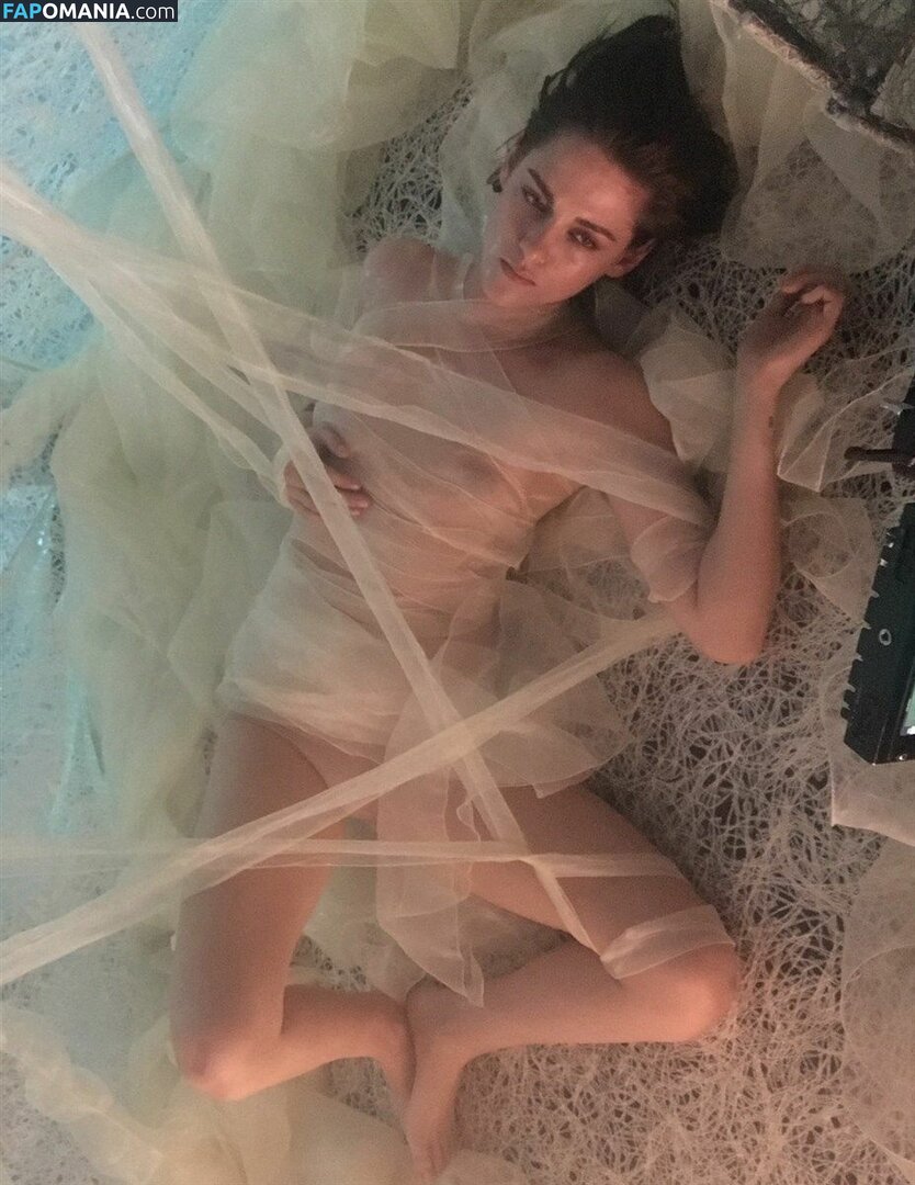 Kristen Stewart Meztelen Kikerült fotó #64