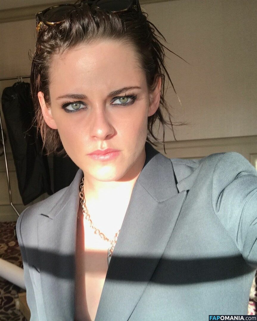 Kristen Stewart Meztelen Kikerült fotó #76