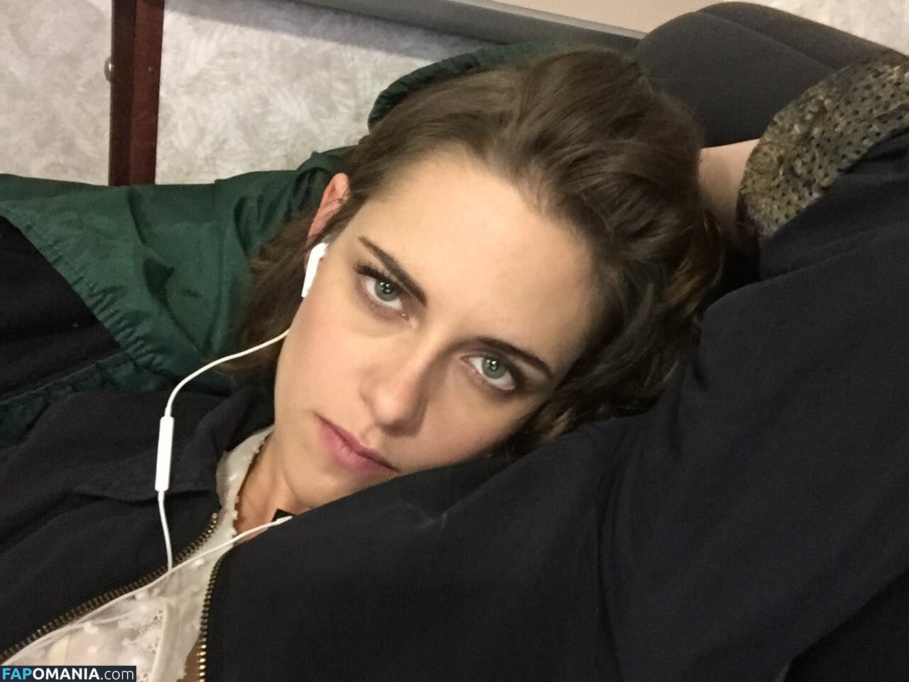 Kristen Stewart Meztelen Kikerült fotó #100