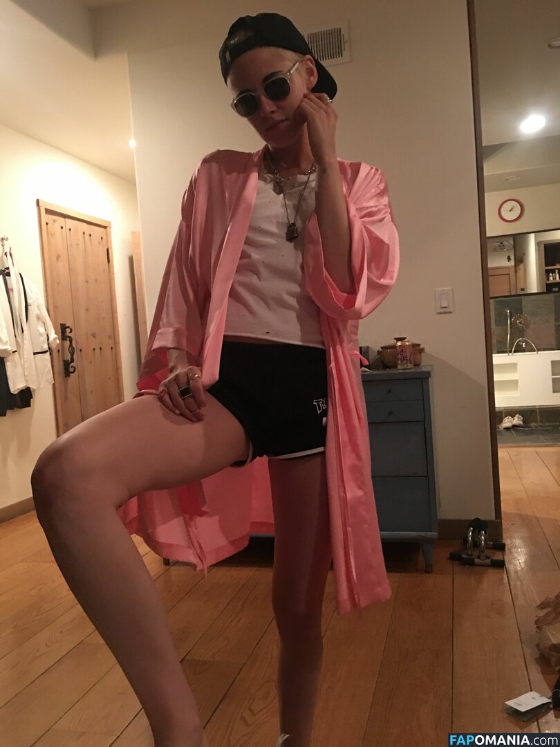 Kristen Stewart Meztelen Kikerült fotó #101