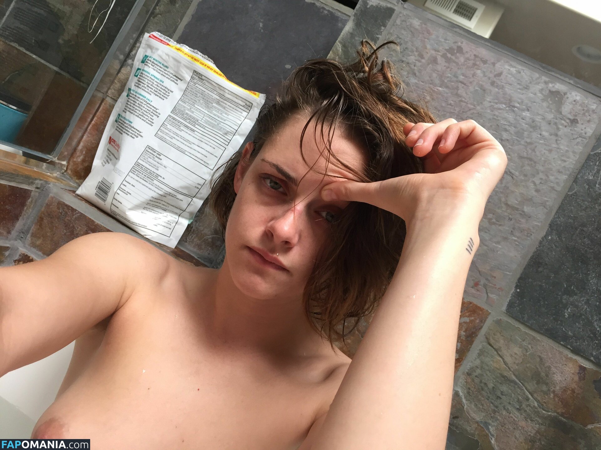 Kristen Stewart Meztelen Kikerült fotó #172