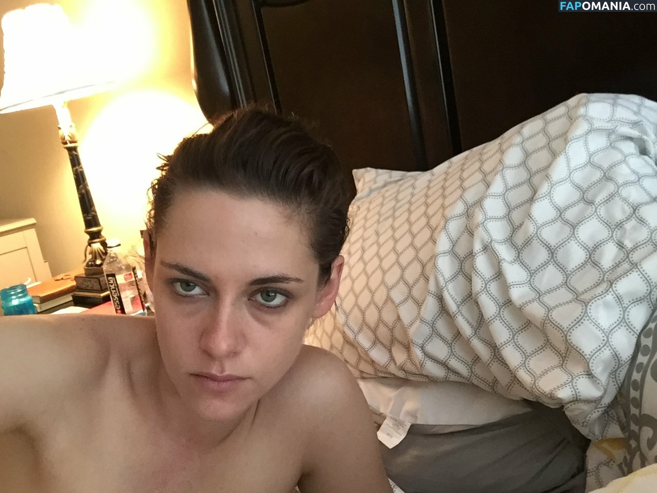 Kristen Stewart Meztelen Kikerült fotó #222