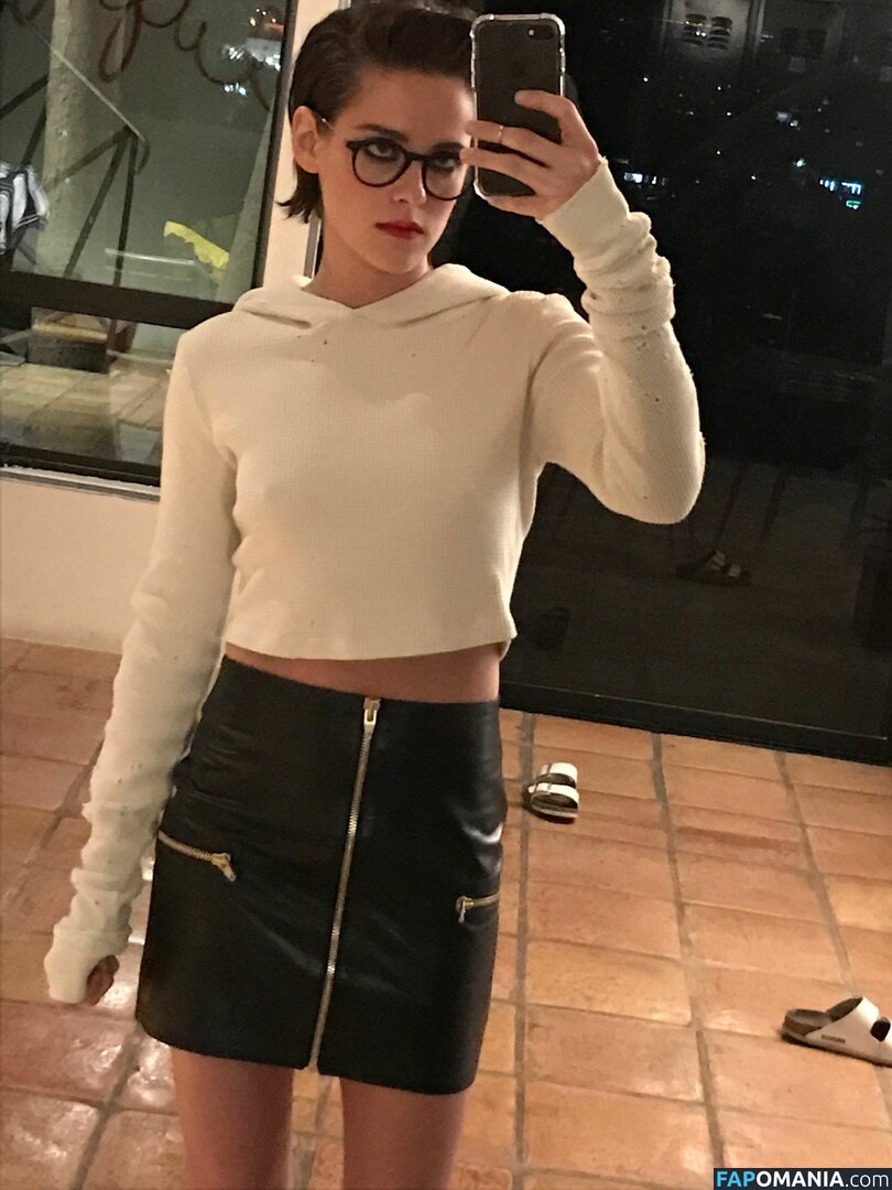 Kristen Stewart Meztelen Kikerült fotó #245
