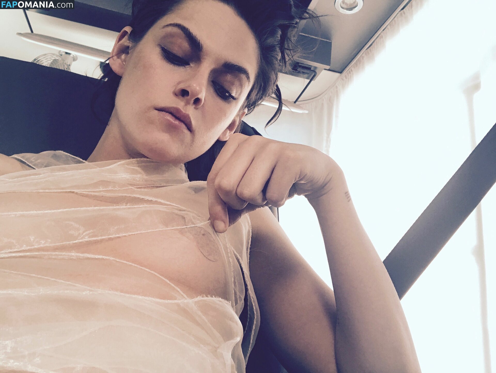 Kristen Stewart Meztelen Kikerült fotó #249