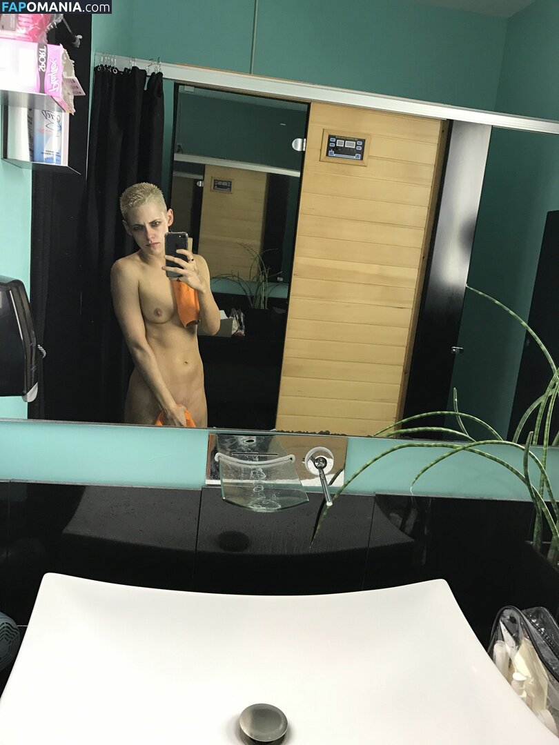 Kristen Stewart Meztelen Kikerült fotó #281