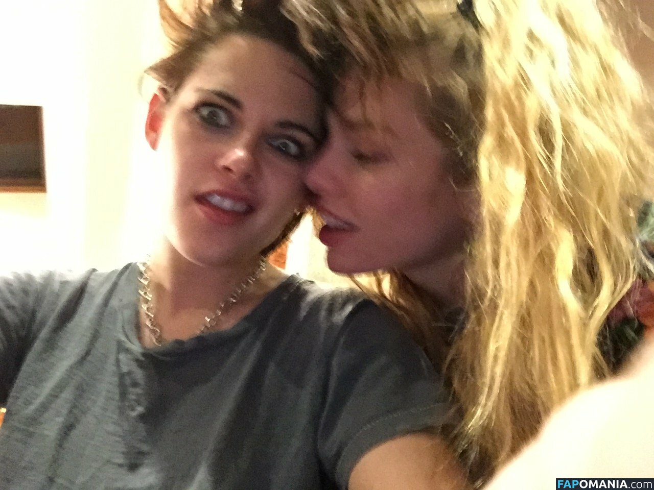 Kristen Stewart Meztelen Kikerült fotó #311