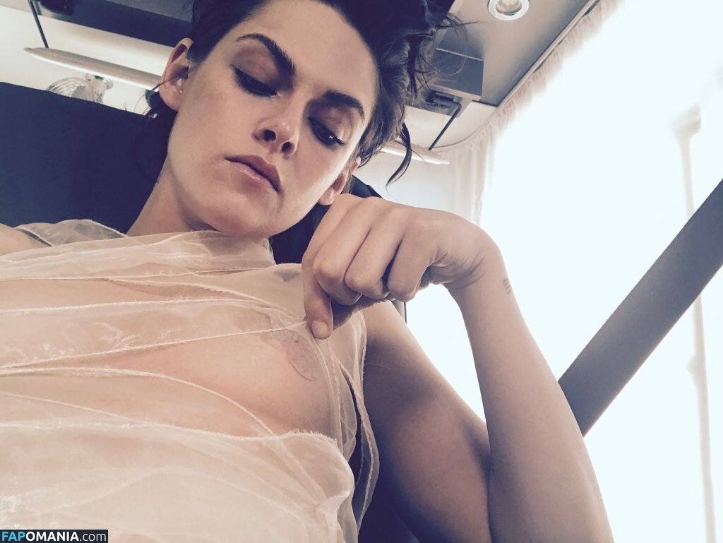 Kristen Stewart Meztelen Kikerült fotó #319