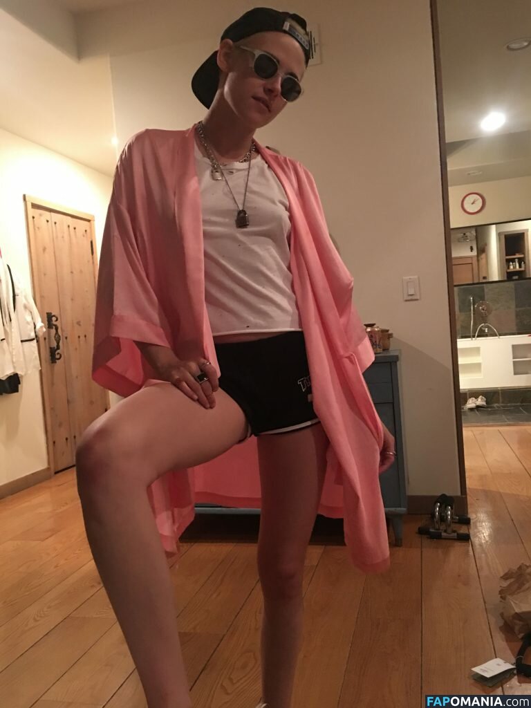 Kristen Stewart Meztelen Kikerült fotó #326