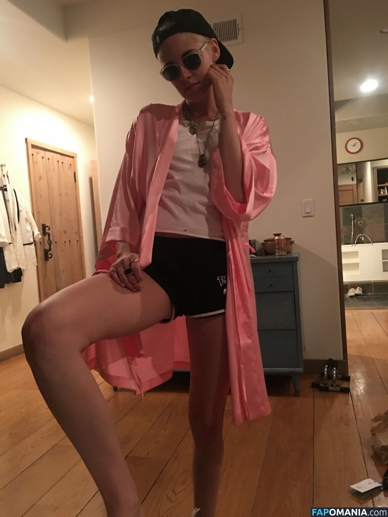 Kristen Stewart Meztelen Kikerült fotó #327