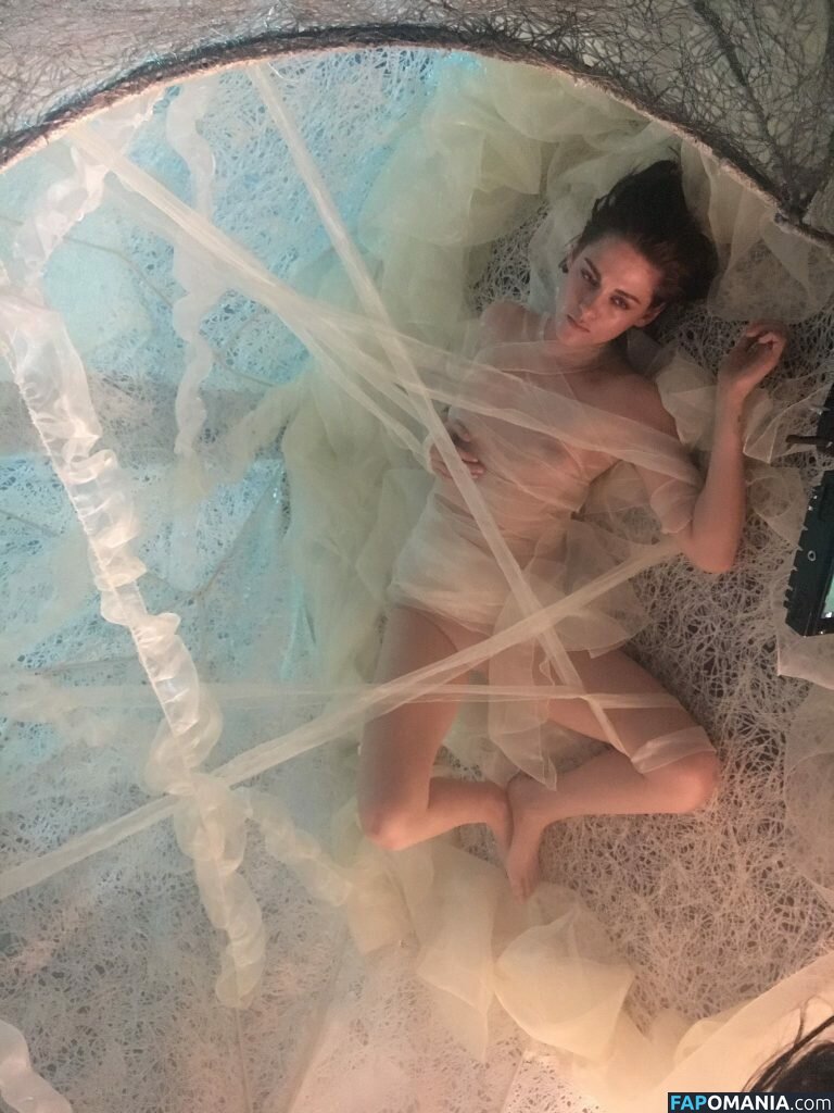 Kristen Stewart Meztelen Kikerült fotó #328