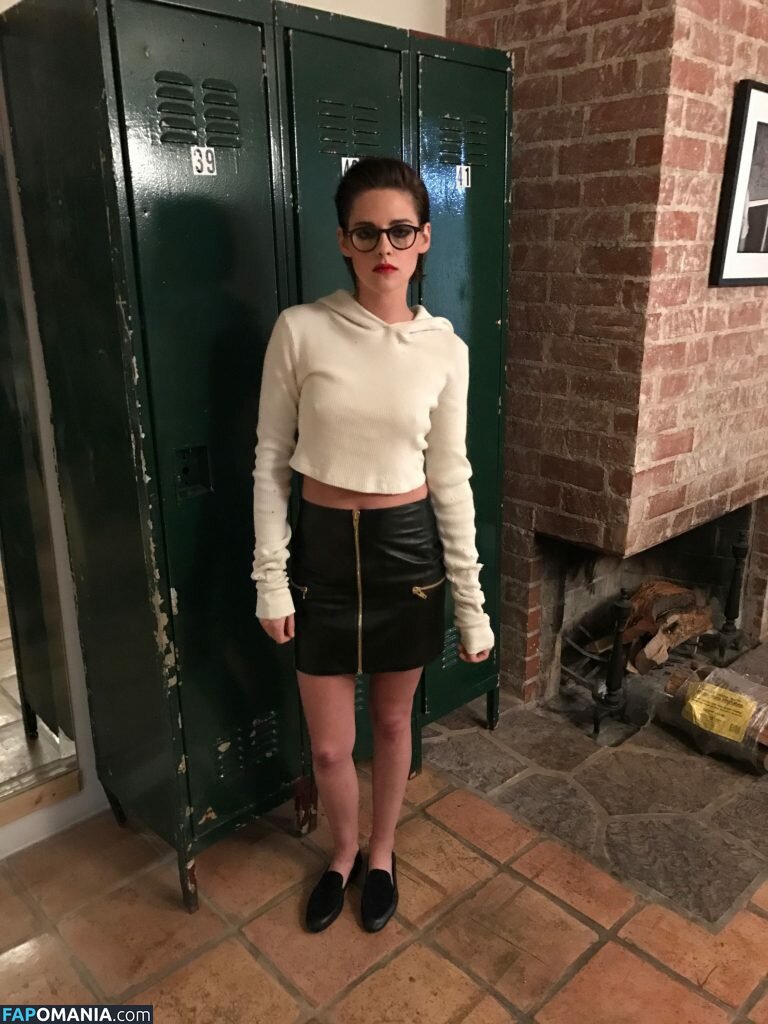 Kristen Stewart Meztelen Kikerült fotó #331