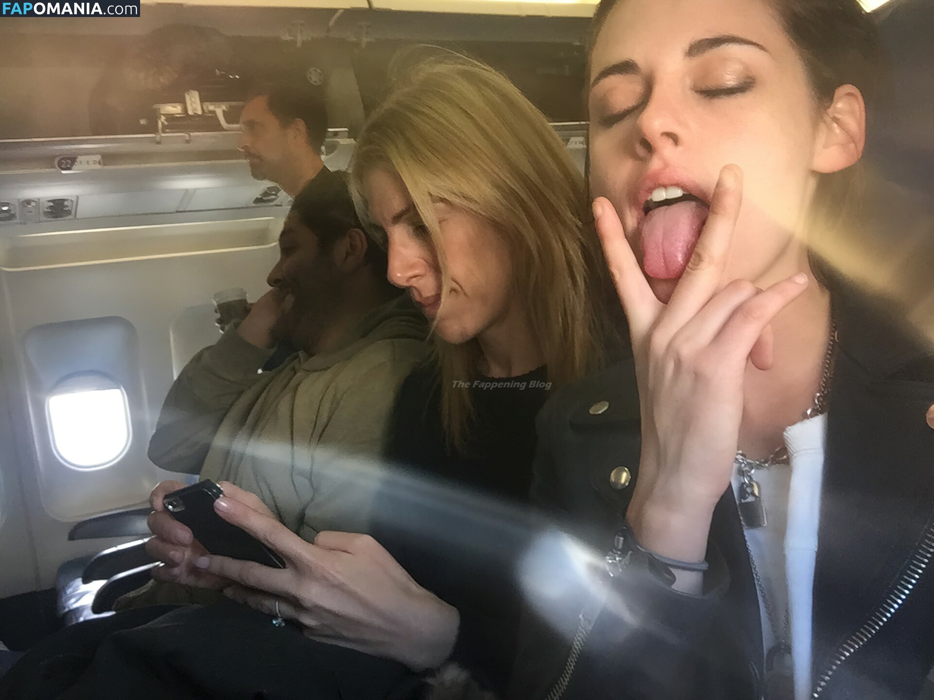 Kristen Stewart Meztelen Kikerült fotó #338