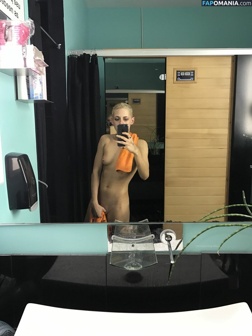 Kristen Stewart Meztelen Kikerült fotó #341