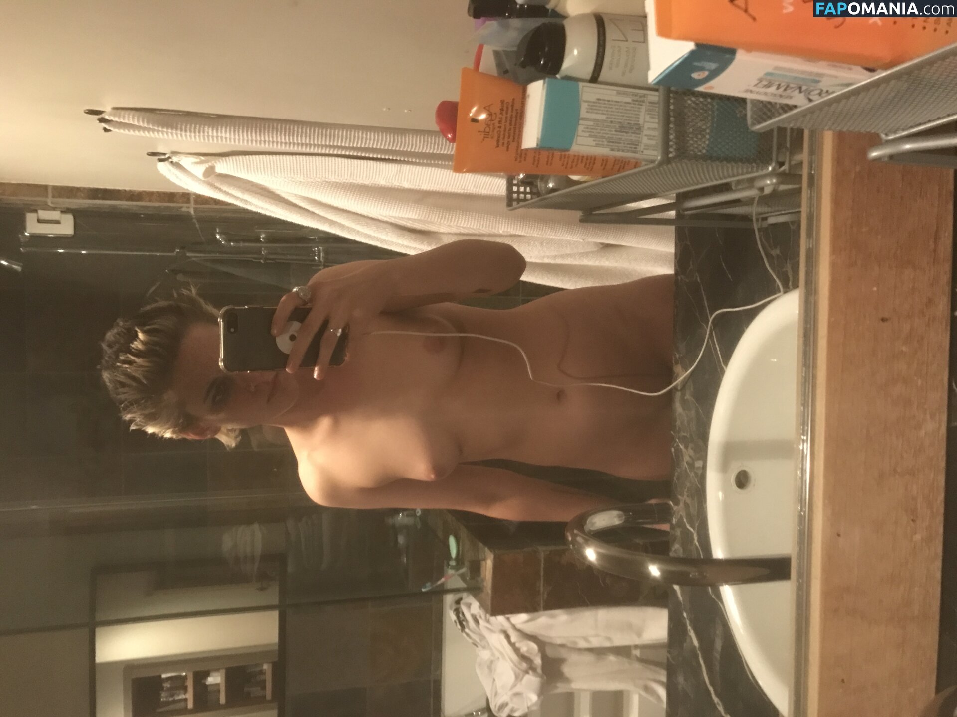 Kristen Stewart Meztelen Kikerült fotó #428