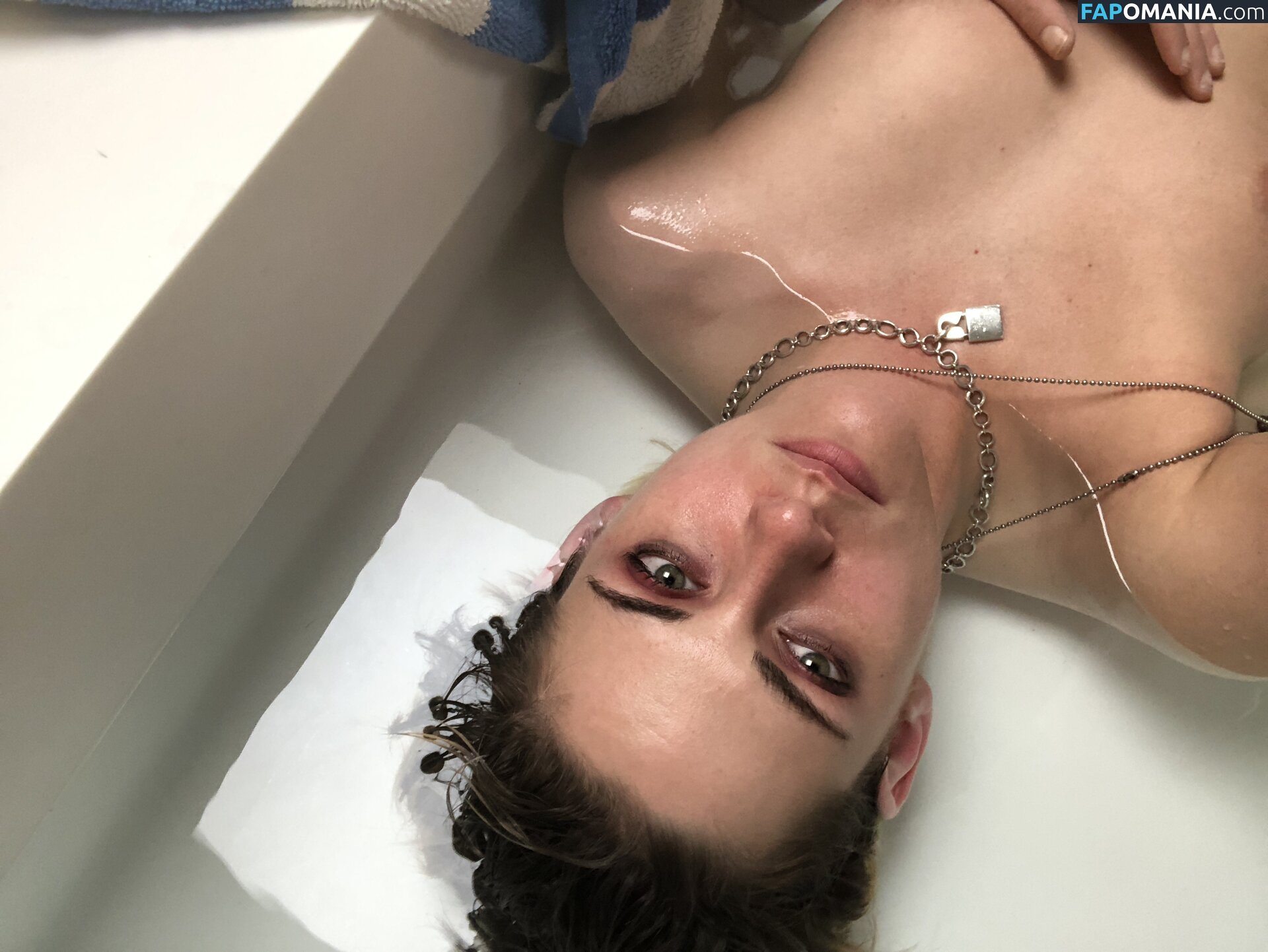 Kristen Stewart Meztelen Kikerült fotó #431