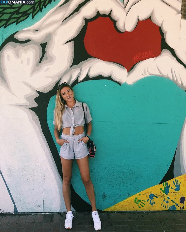 Kristie Mewis Meztelen Kikerült fotó #9