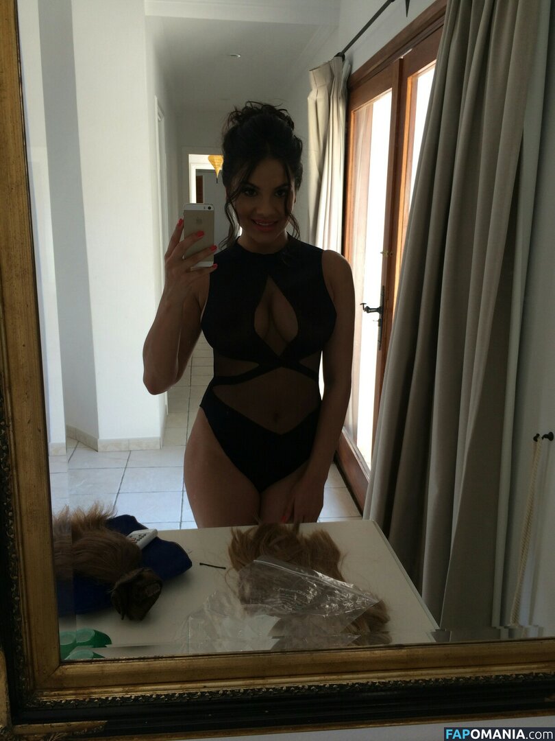 Lacey Banghard Meztelen Kikerült fotó #1