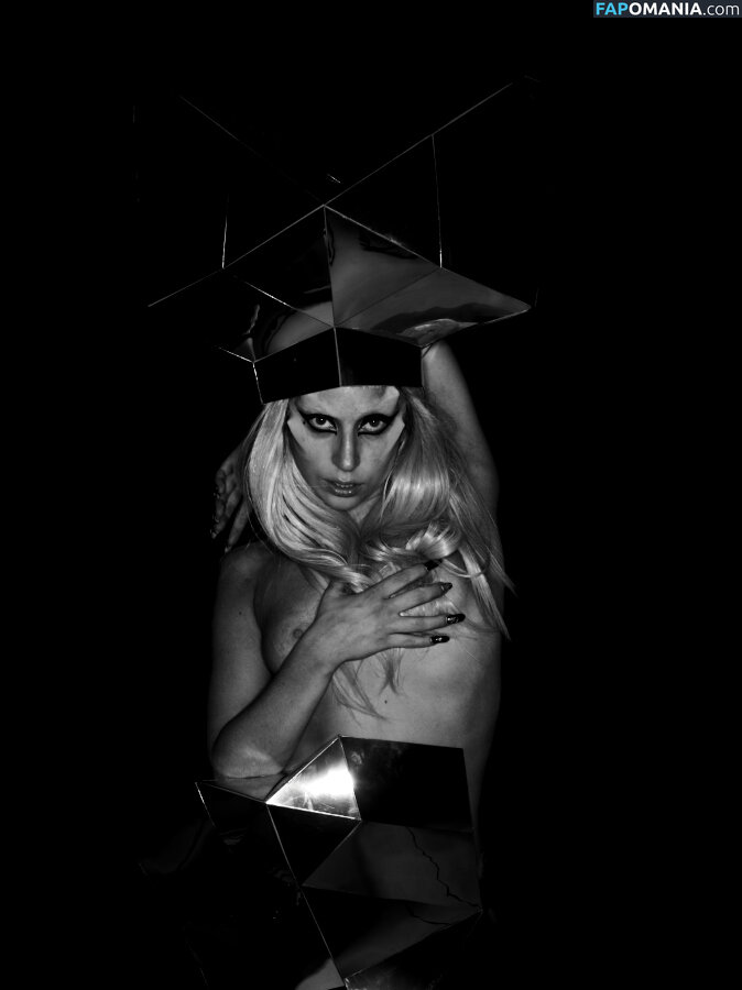 Lady Gaga Meztelen Kikerült fotó #522
