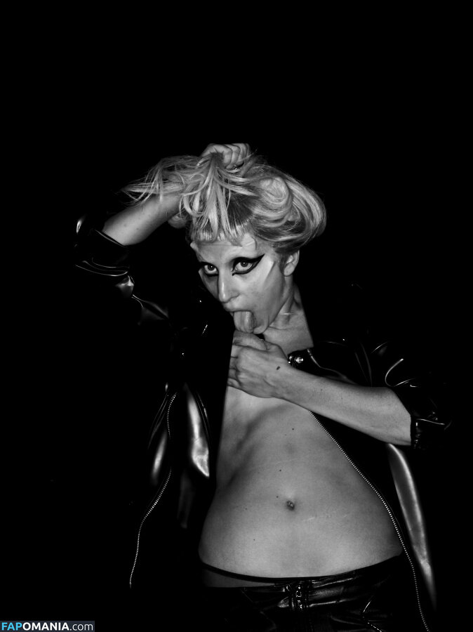 Lady Gaga Meztelen Kikerült fotó #556