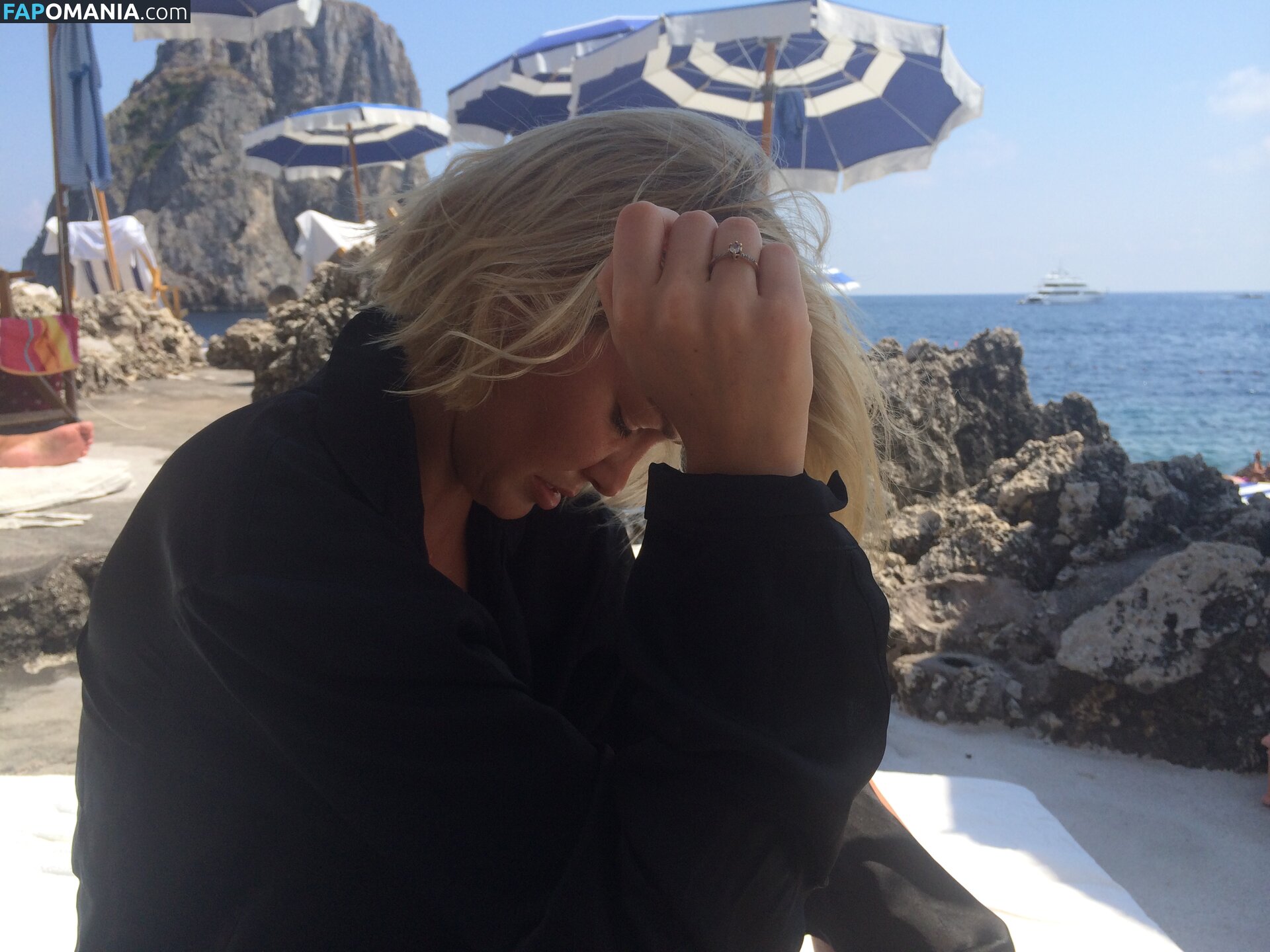 Lara Bingle Meztelen Kikerült fotó #52