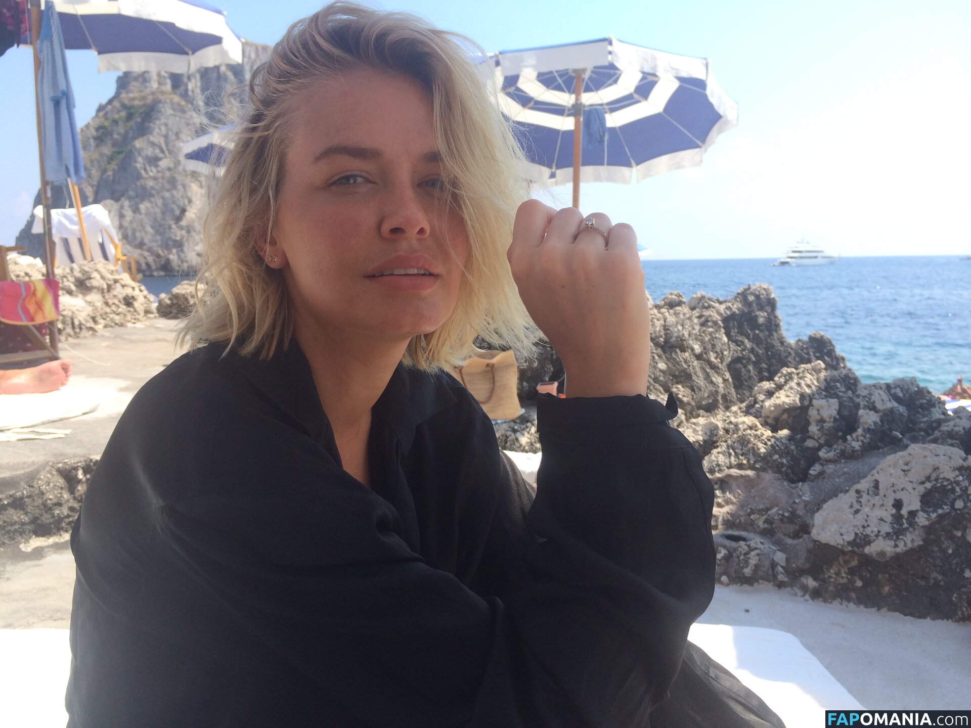 Lara Bingle Meztelen Kikerült fotó #55
