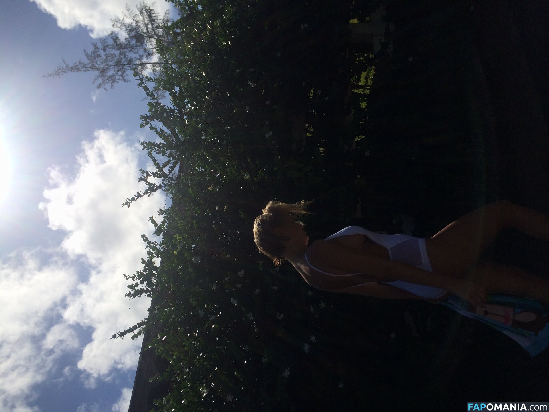 Lara Bingle Meztelen Kikerült fotó #367