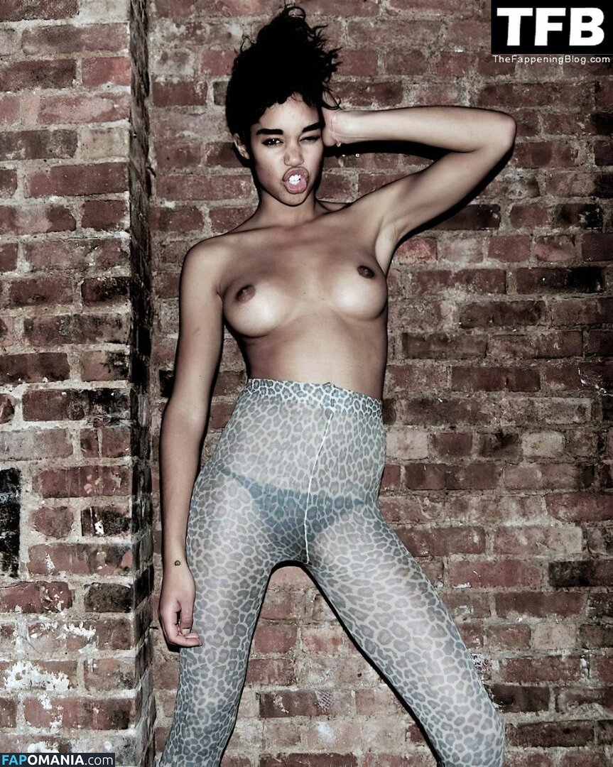 Laura Harrier Meztelen Kikerült fotó #19