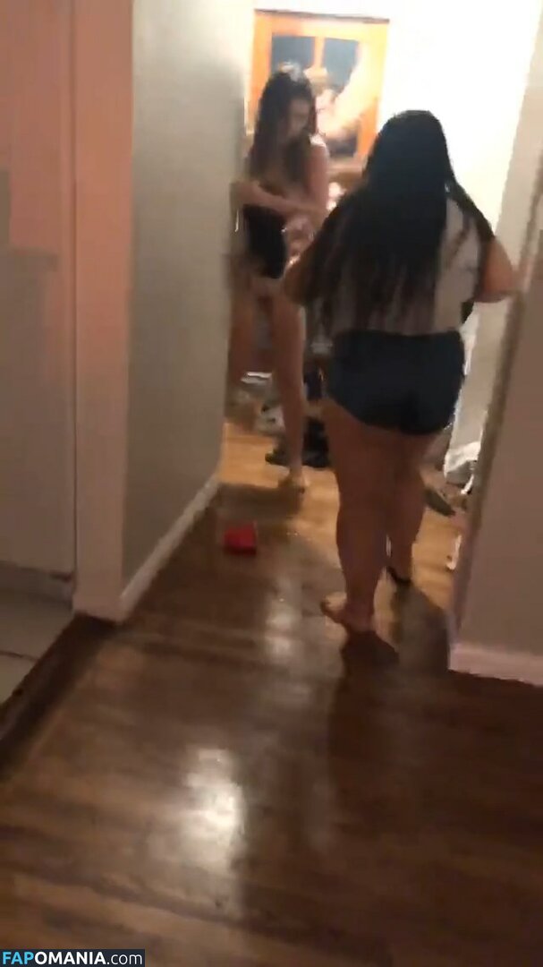 Lia Marie Johnson Meztelen Kikerült fotó #3
