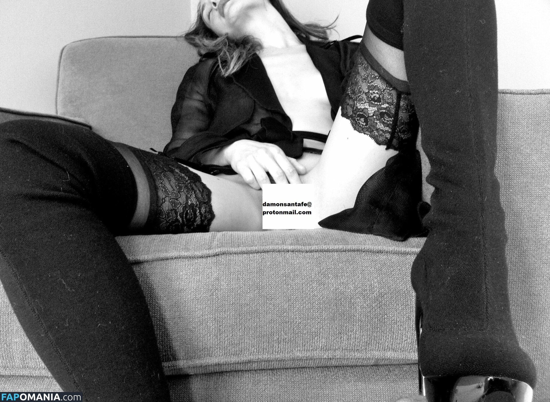 Maggie Q Meztelen Kikerült fotó #1