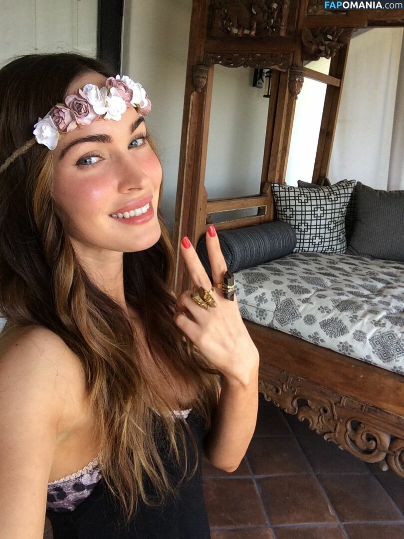 Megan Fox Meztelen Kikerült fotó #32