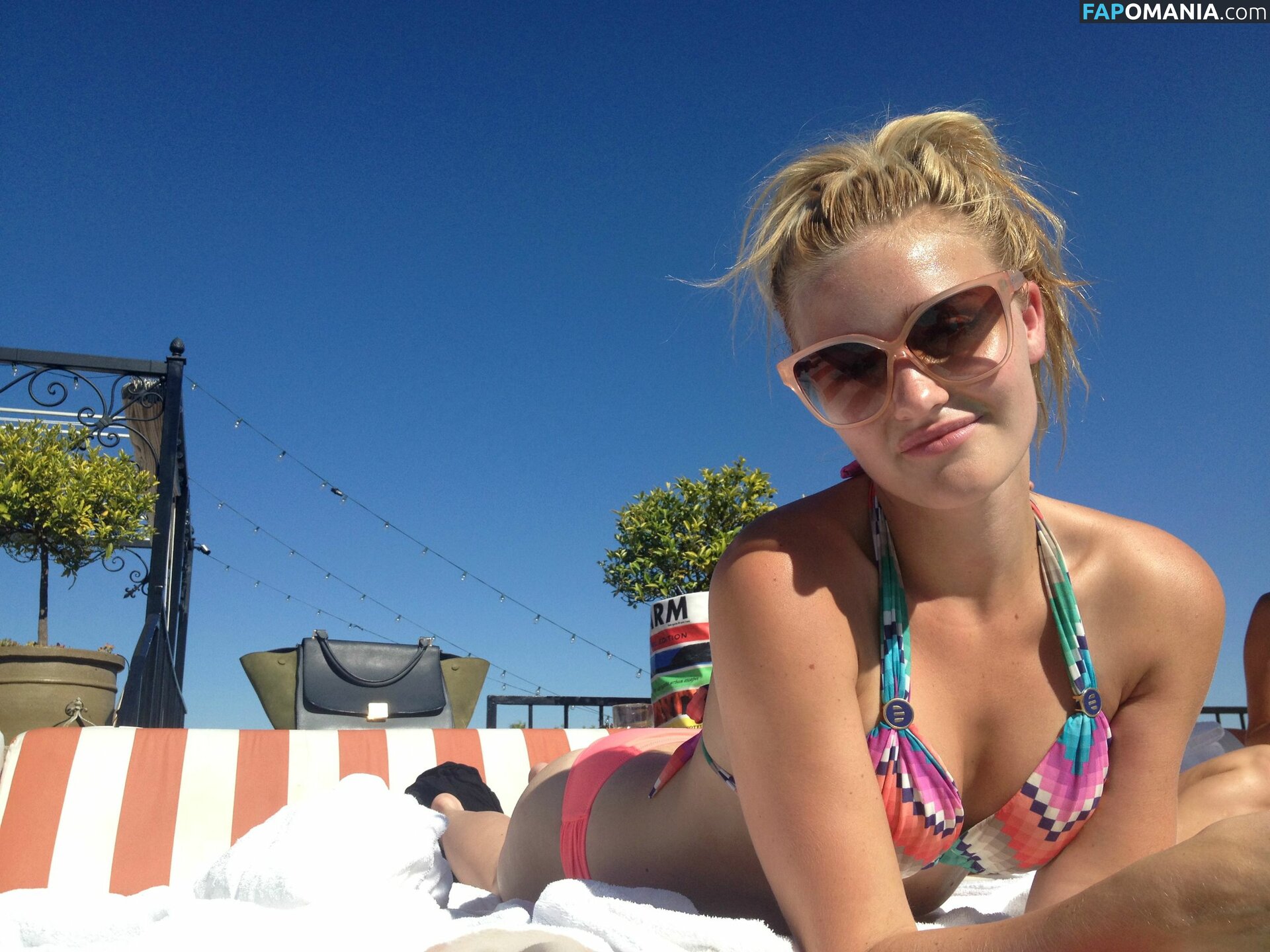 Michalka Sisters Meztelen Kikerült fotó #1