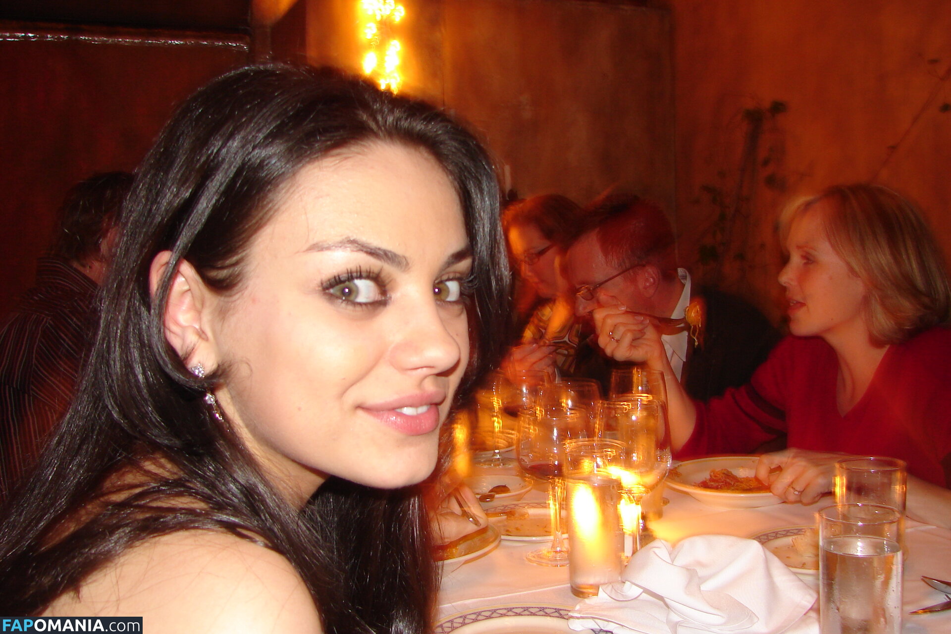 Mila Kunis Meztelen Kikerült fotó #4