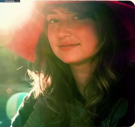 Milana Vayntrub Meztelen Kikerült fotó #1