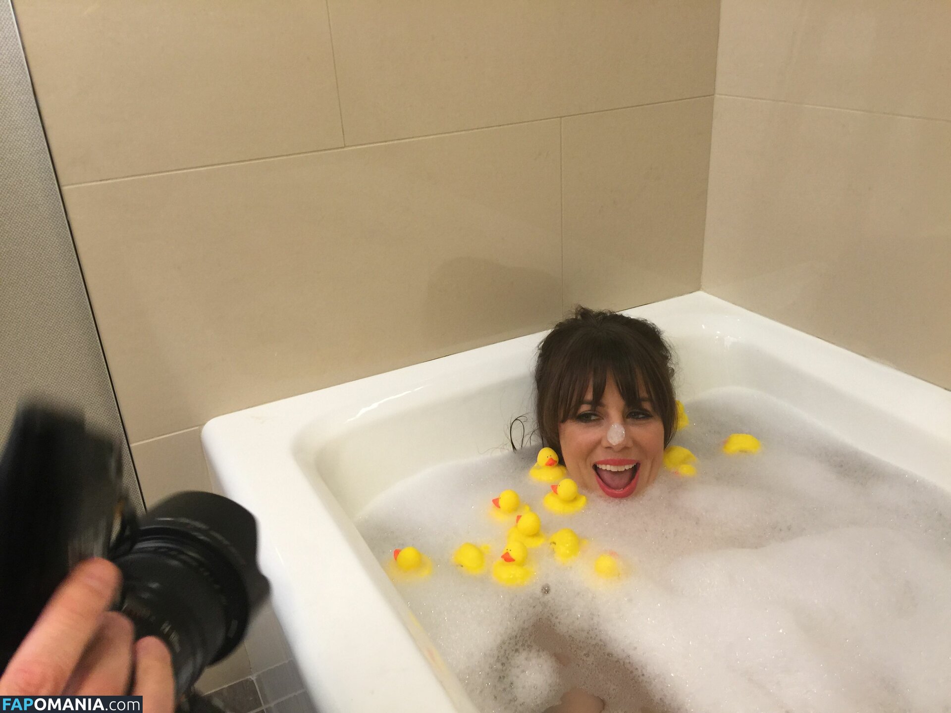 Natasha Leggero Meztelen Kikerült fotó #5