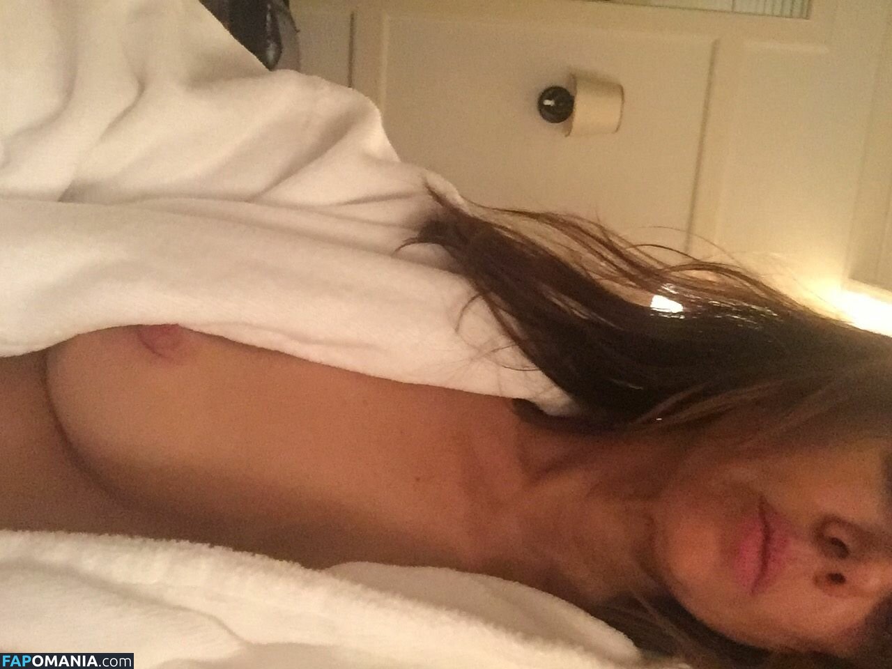 Natasha Leggero Meztelen Kikerült fotó #12