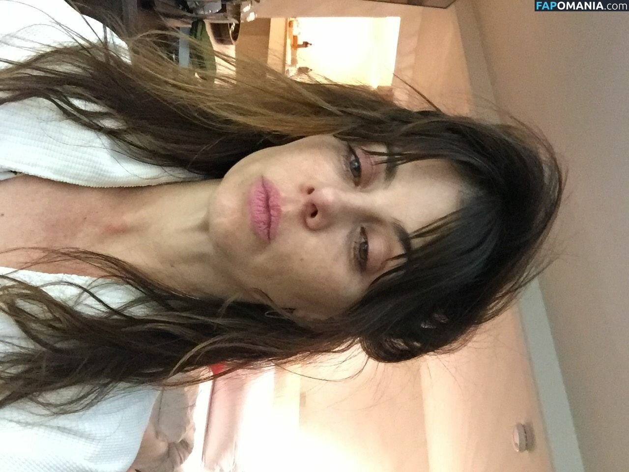 Natasha Leggero Meztelen Kikerült fotó #14