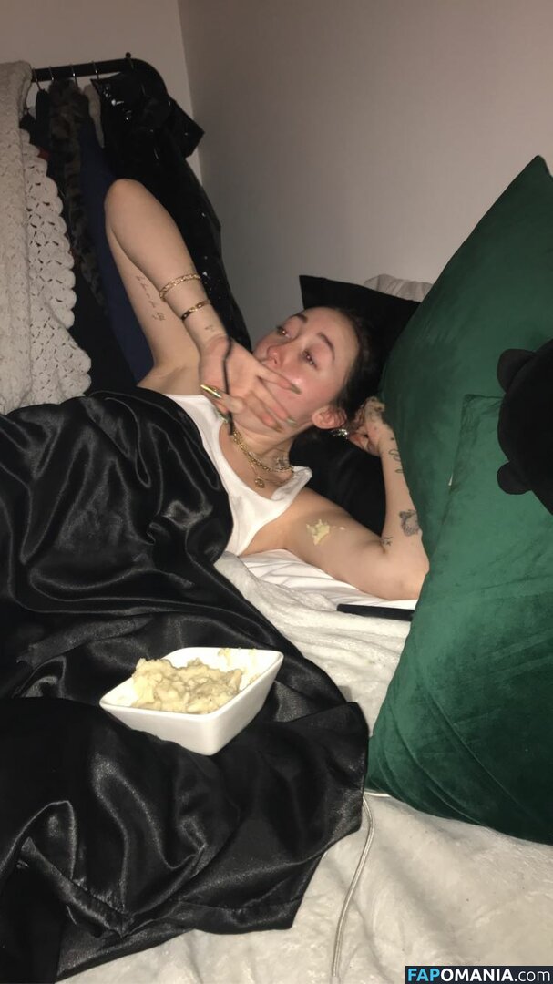 Noah Cyrus Meztelen Kikerült fotó #72