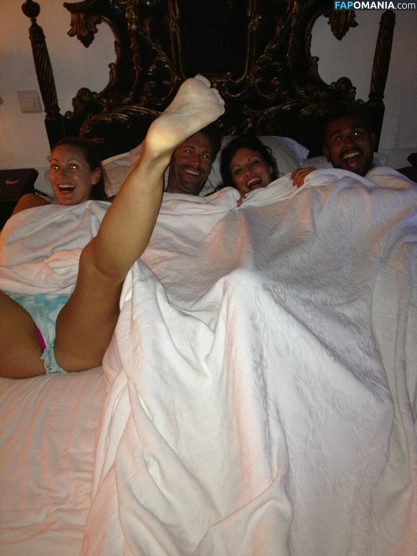 Olivia Lee Meztelen Kikerült fotó #4