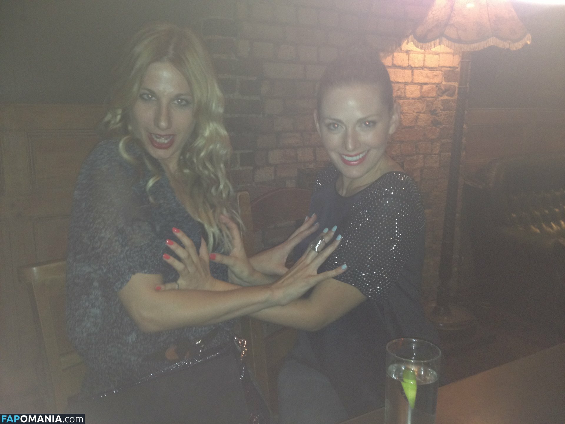 Olivia Lee Meztelen Kikerült fotó #5