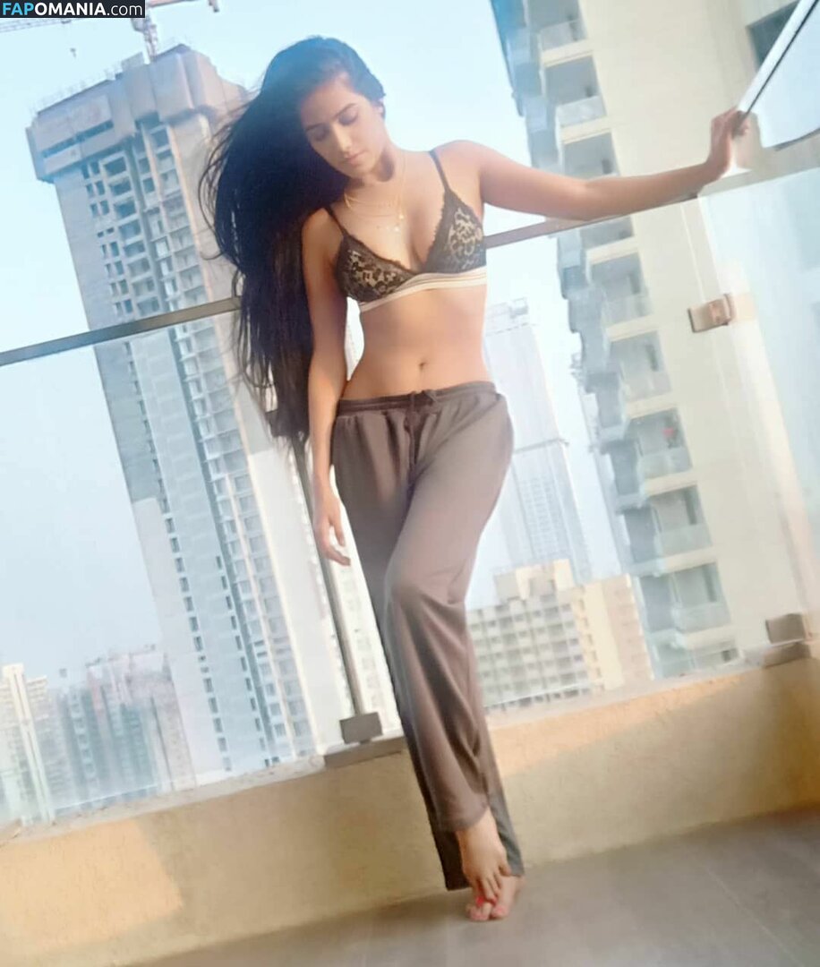 Poonam Pandey Meztelen Kikerült fotó #3