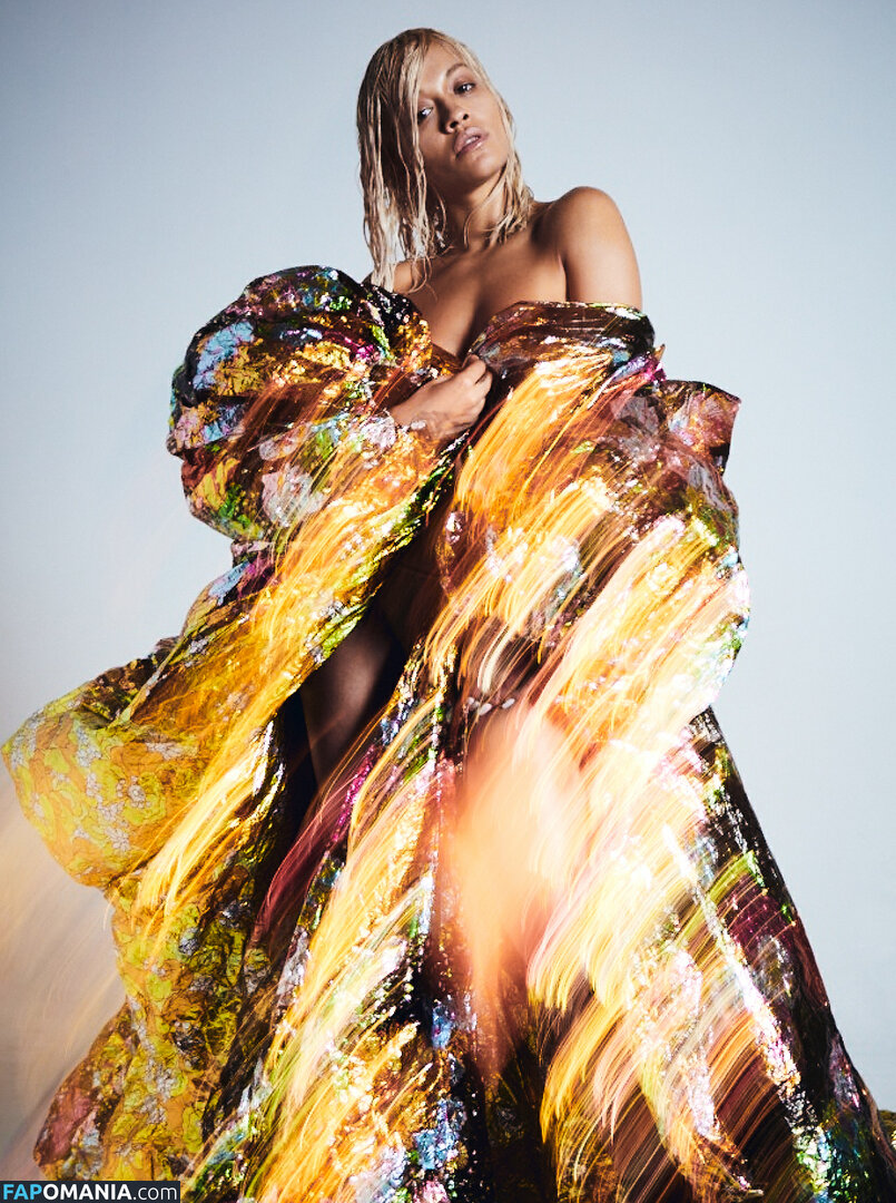 Rita Ora Meztelen Kikerült fotó #74