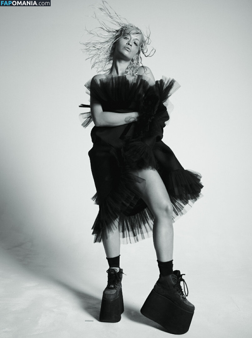 Rita Ora Meztelen Kikerült fotó #128