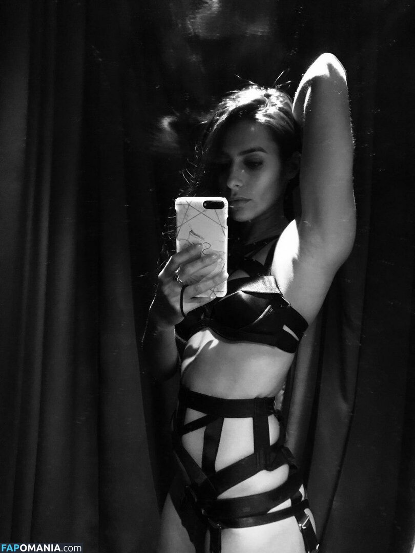 Sair Khan Meztelen Kikerült fotó #1