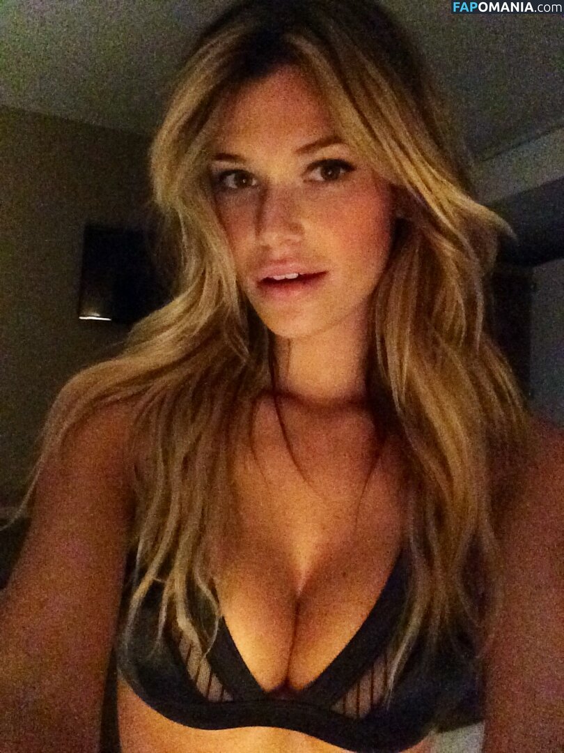 Samantha Hoopes Meztelen Kikerült fotó #11