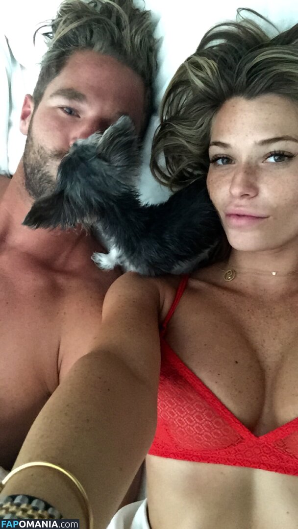Samantha Hoopes Meztelen Kikerült fotó #22
