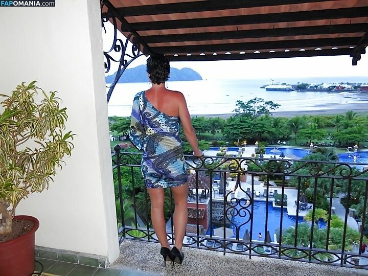 Serena Deeb Meztelen Kikerült fotó #3