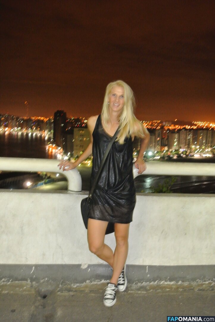 Sofia Jakobsson Meztelen Kikerült fotó #124